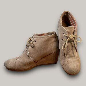 Toms Womens Tan Suede Desert Wedge Ankle Booties US Size 8 Lace Up Casual Shoes